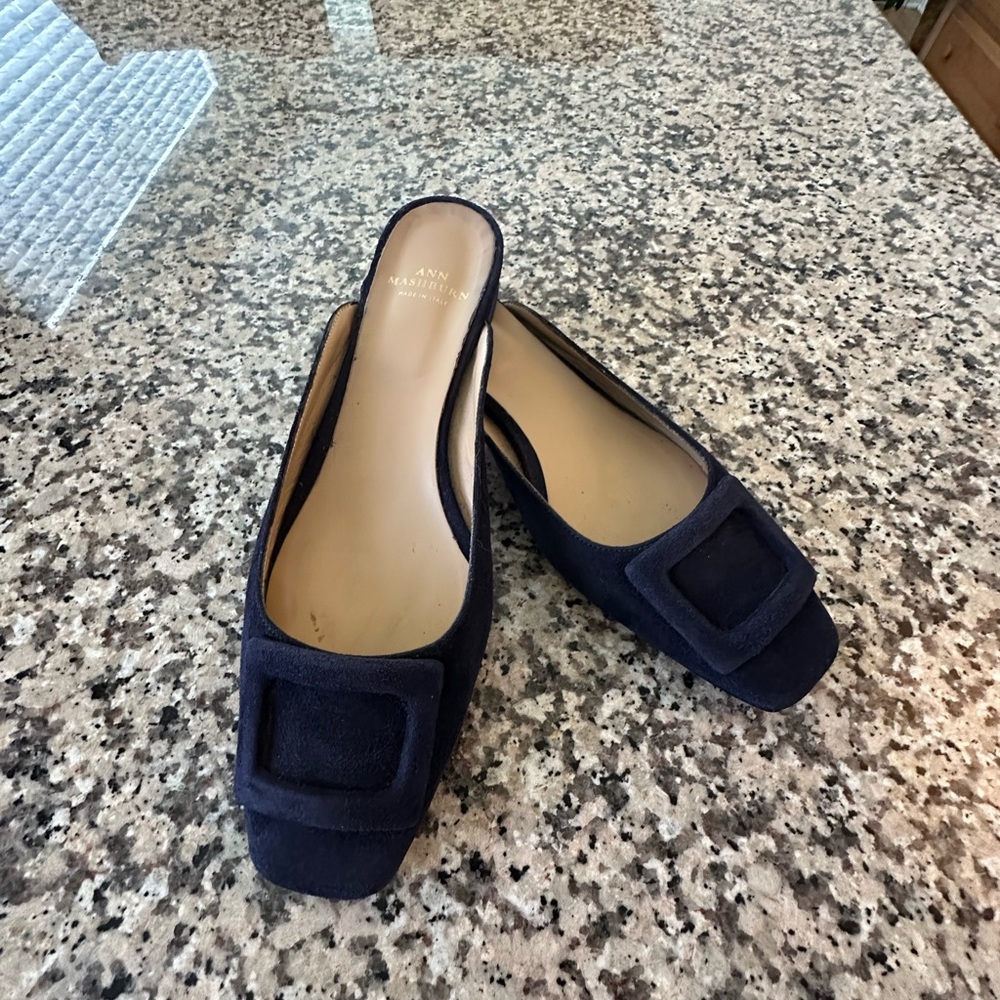 ANN MASHBURN Navy Blue Buckle Mule